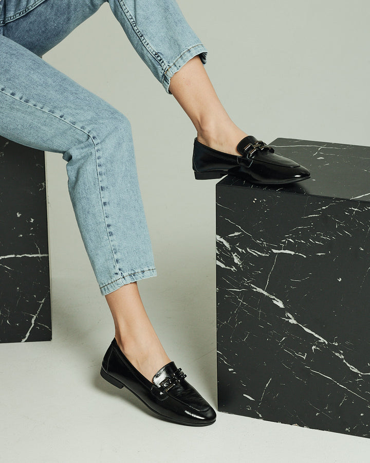 Krula Lacquered Loafers Chain