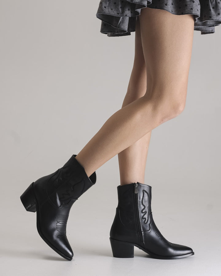 Black Leather Western Style Boots