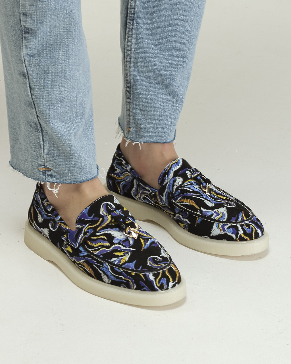 Krula Loafers Abstract Dark Pattern