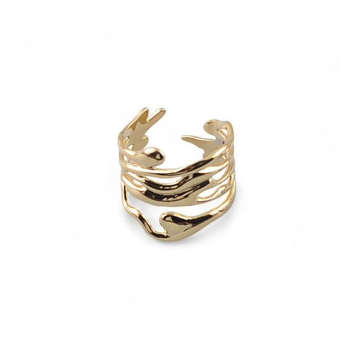 Ring with Fluid Lines in Gold adjustable