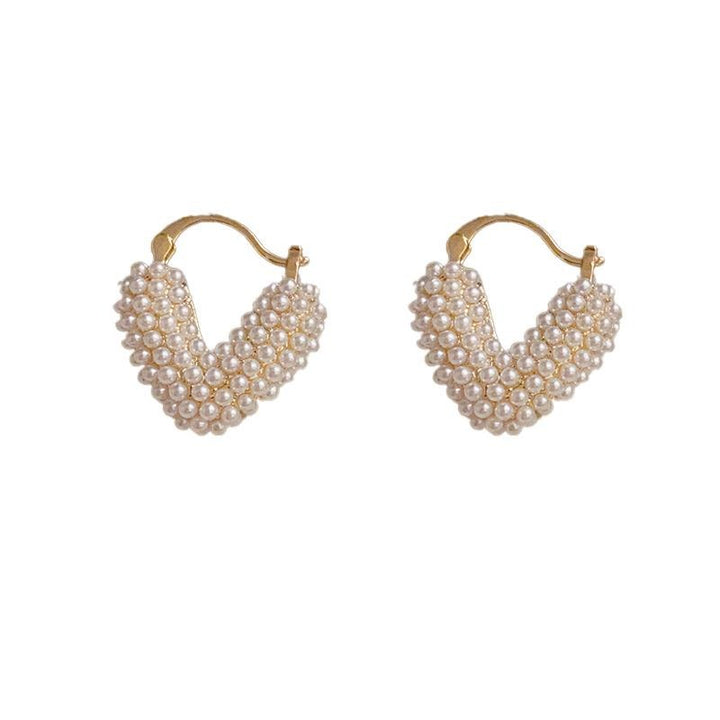 Chunky Pearl V shape Earring in Gold