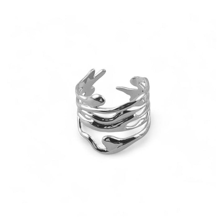 Ring with Fluid Lines in Silver adjustable